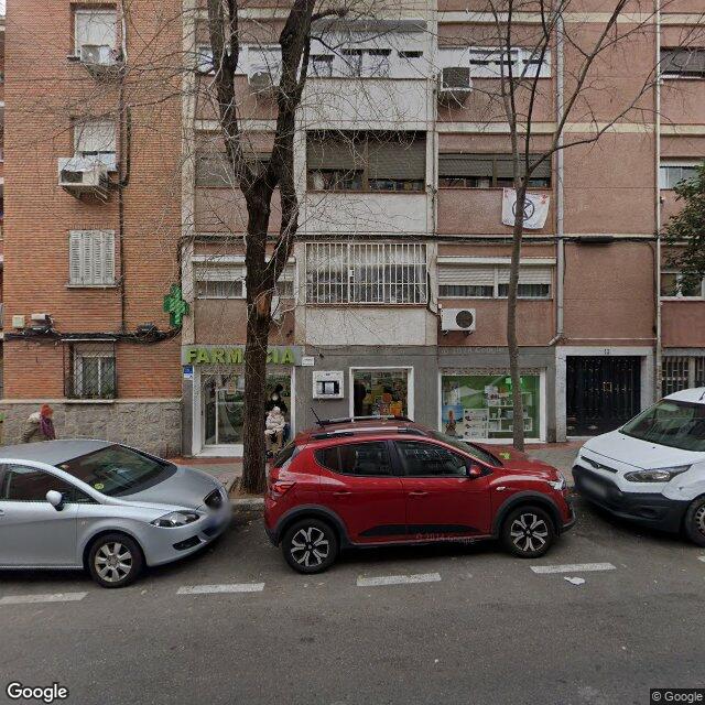 Street view near Farmacia in Madrid