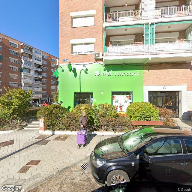 Street view near Farmacia in Madrid