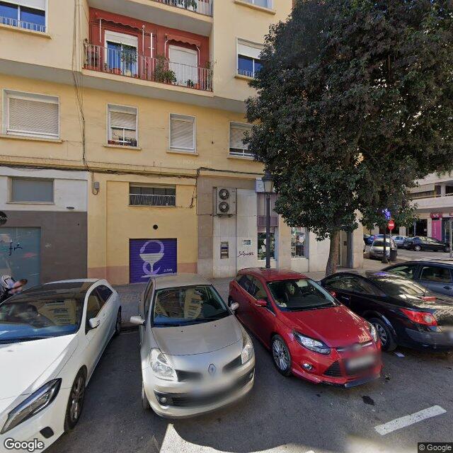 Street view near Farmacia in València
