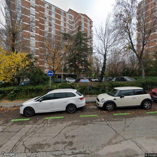 Street view near Farmacia in Madrid
