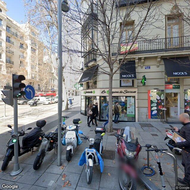 Street view near Farmacia in Madrid