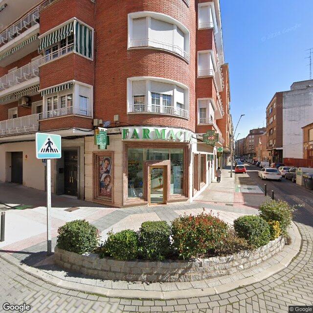 Street view near Farmacia in Talavera de la Reina