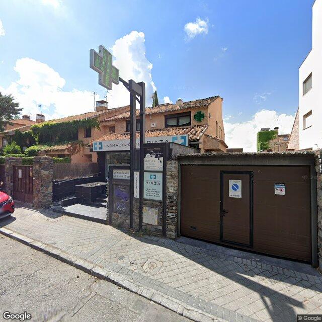 Street view near Farmacia in Madrid