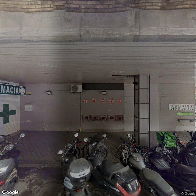 Street view near Farmacia in Madrid