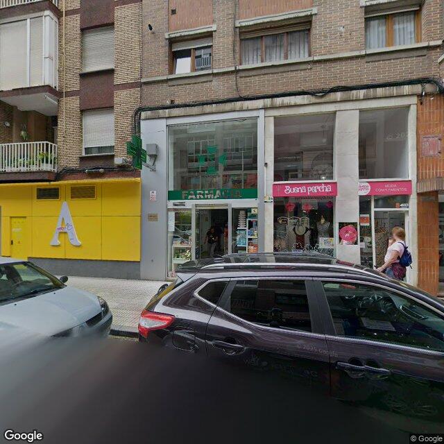 Street view near Farmacia in Gijón/Xixón
