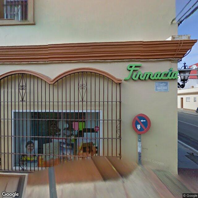 Street view near Farmacia in San Fernando