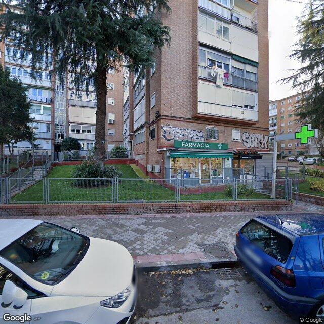 Street view near Farmacia in Madrid