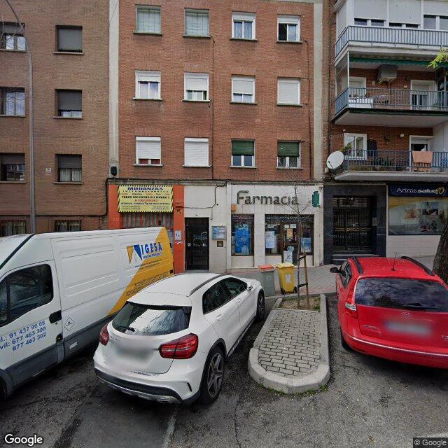 Street view near Farmacia in Madrid