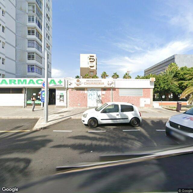 Street view near Farmacia in Spain