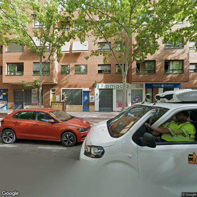 Street view near Farmacia in Spain