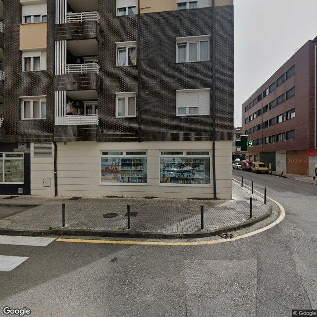 Street view near Farmacia in Solares
