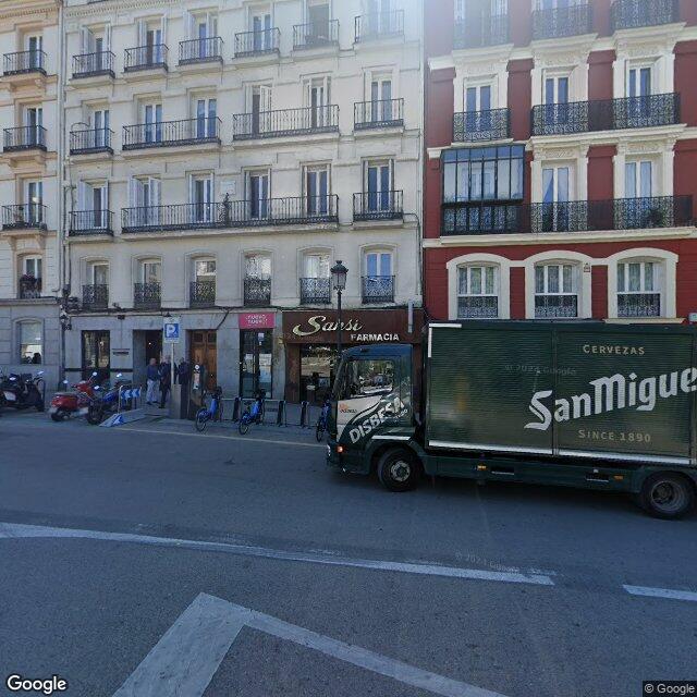 Street view near Farmacia in Madrid