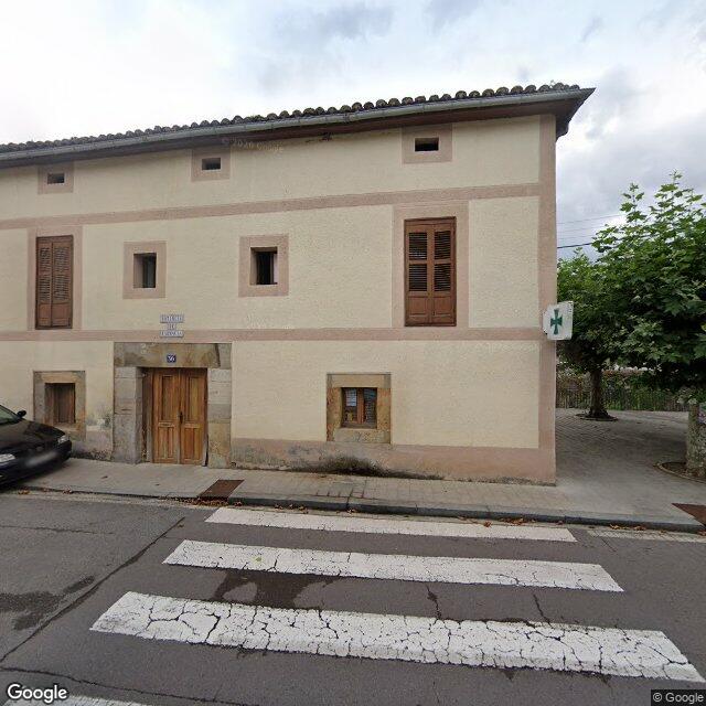 Street view near Farmacia in Spain