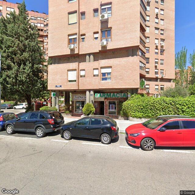 Street view near Farmacia in Madrid