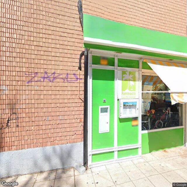 Street view near Farmacia in Madrid
