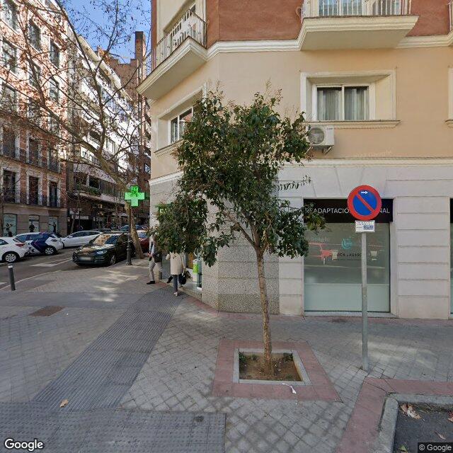 Street view near Farmacia in Madrid
