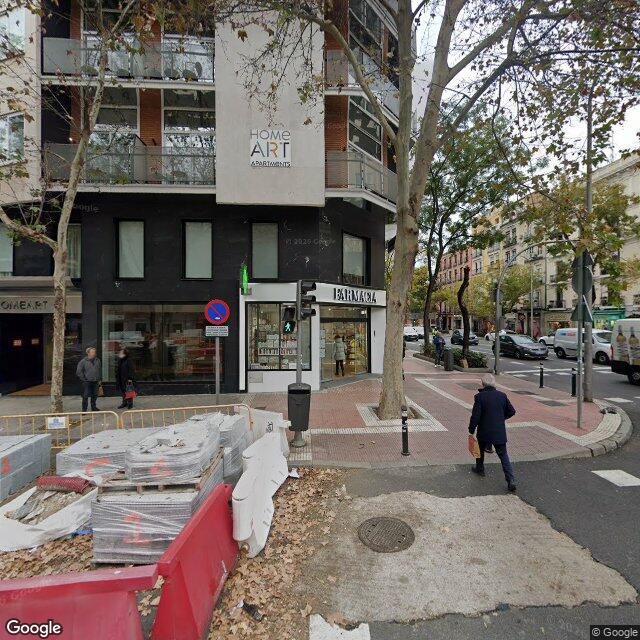 Street view near Farmacia in Madrid