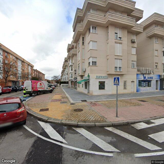 Street view near Farmacia in Spain