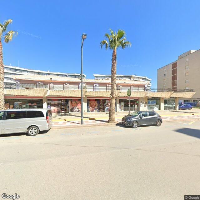 Street view near Farmacia Alaball in Gerona