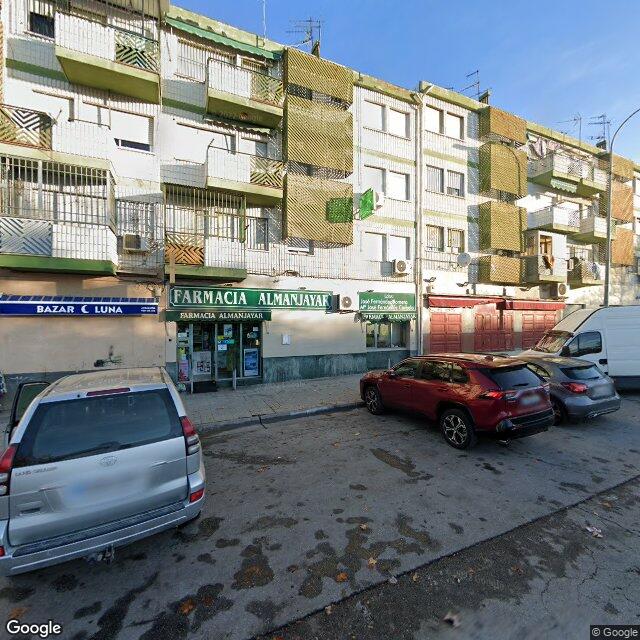 Street view near Farmacia Almanjayar in Granada