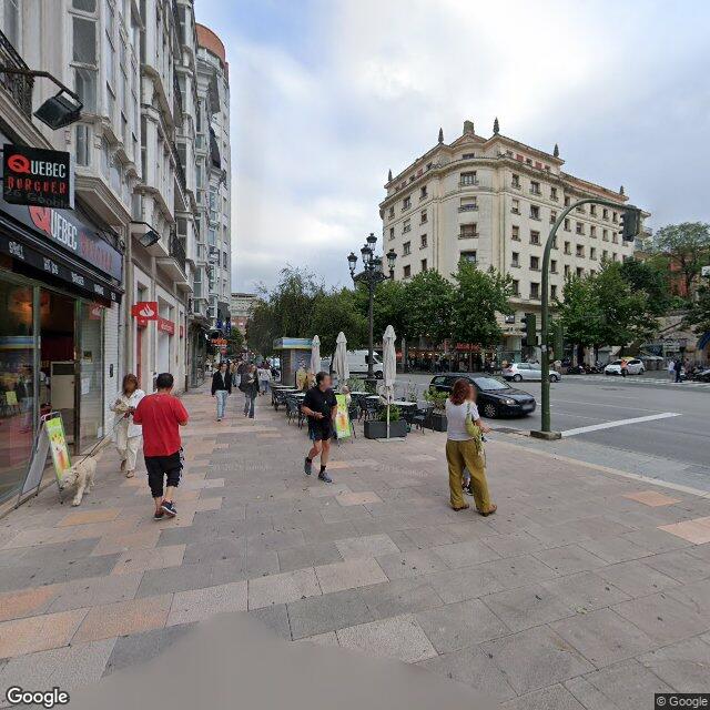 Street view near Farmacia Americana in Santander