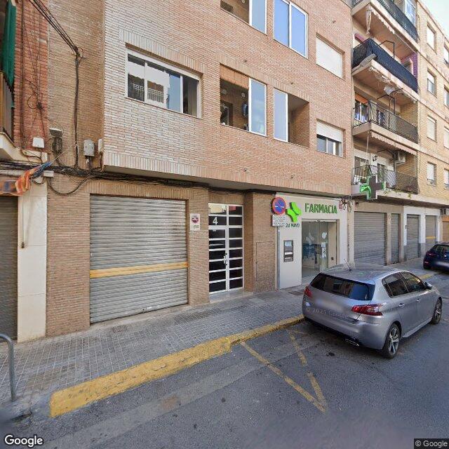 Street view near Farmacia Amparo Lahoz in Spain