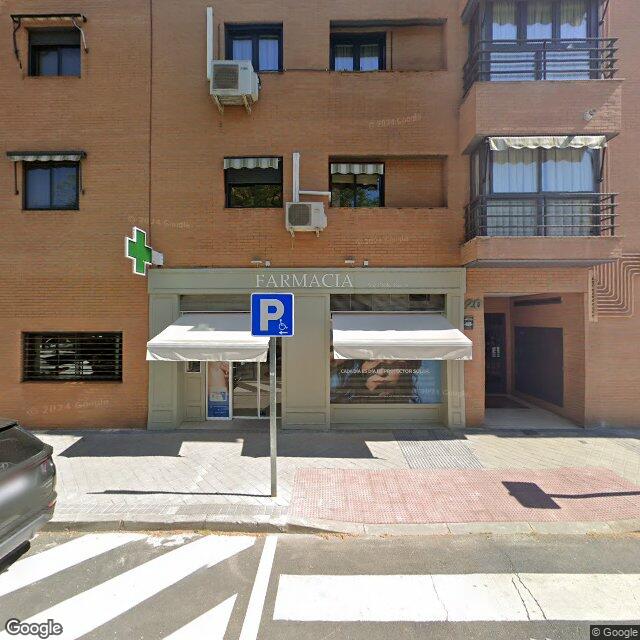 Street view near Farmacia Ana Robles Bueno in Madrid