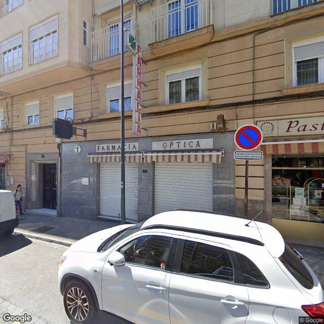 Street view near Farmacia Andaluces in Granada