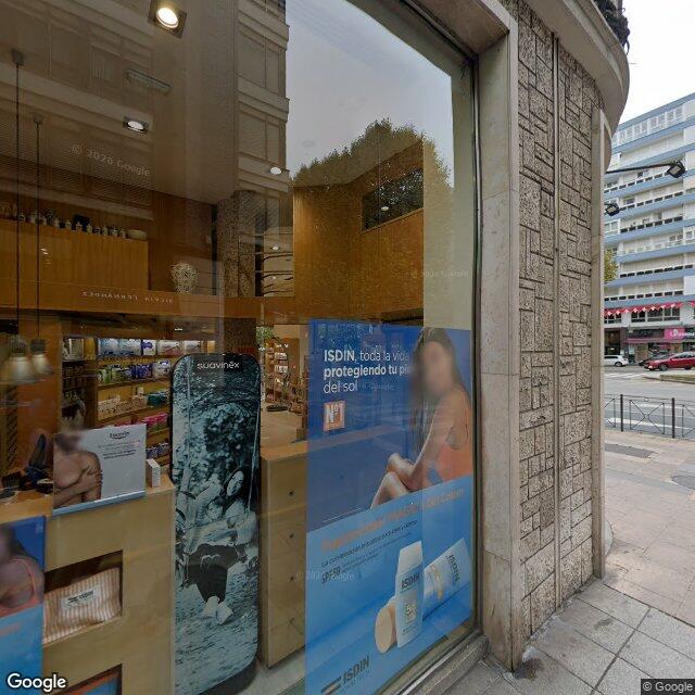 Street view near Farmacia Asís De La Maza in Santander