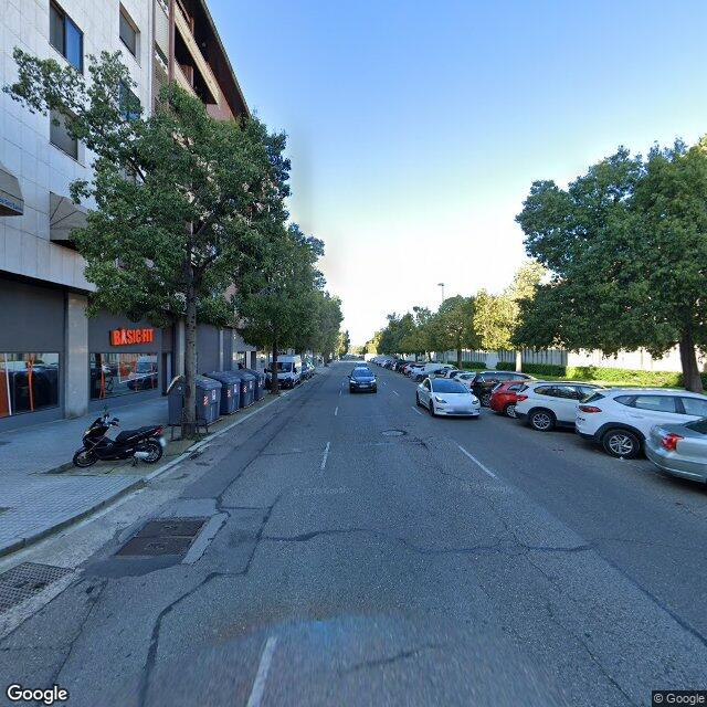 Street view near Farmacia Avenida América 24H in Cordoba