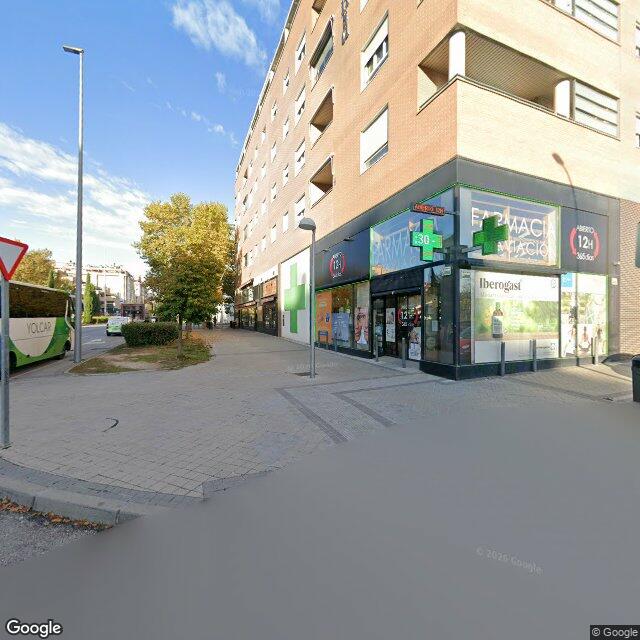 Street view near Farmacia Aviación in Madrid