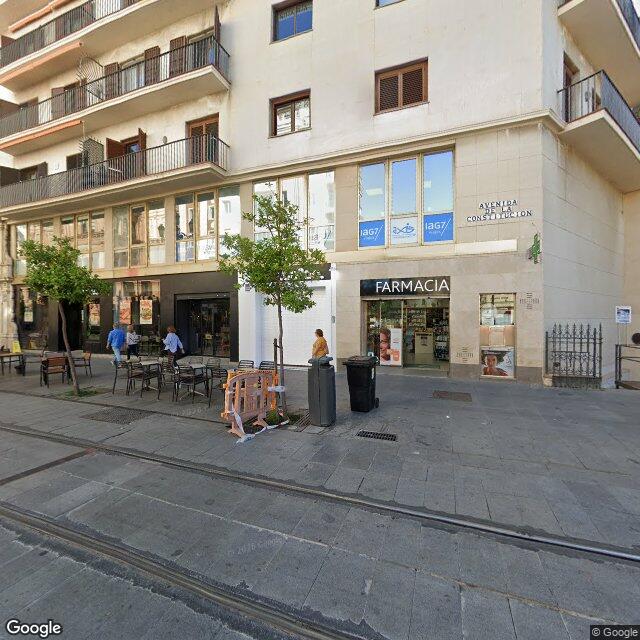 Street view near Farmacia B. Pérez-Solano Rodríguez in Sevilla