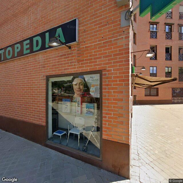 Street view near Farmacia in Madrid