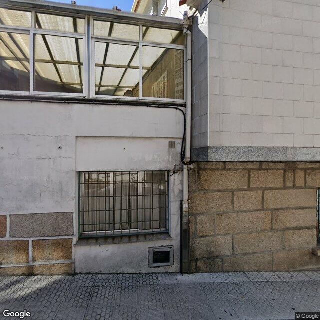 Street view near Farmacia Baltar in Grove (o)