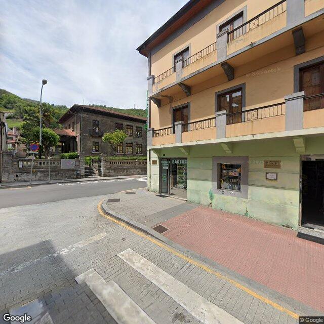 Street view near Farmacia Barthe in Pola de Lena