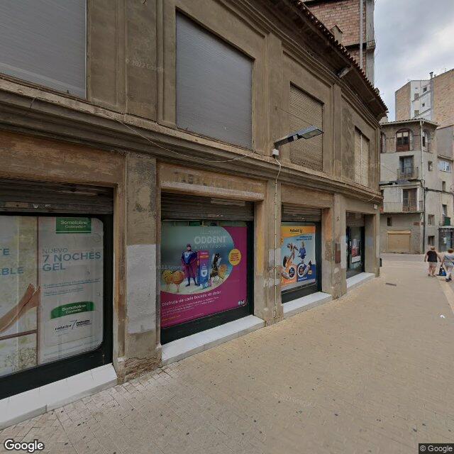 Street view near Farmacia Bausili in Barcelona