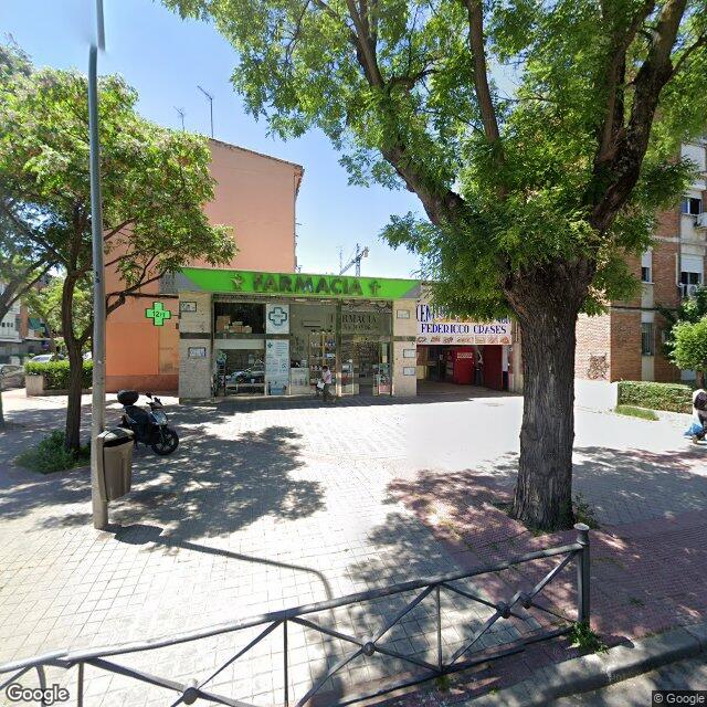 Street view near Farmacia in Madrid