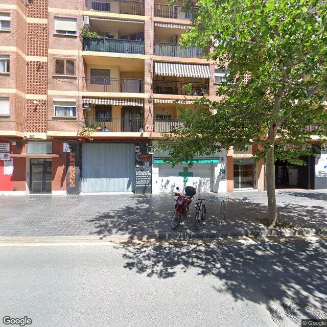 Street view near Farmacia in València