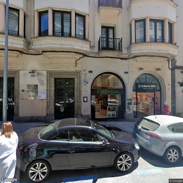 Street view near Farmacia Berenguela in Spain