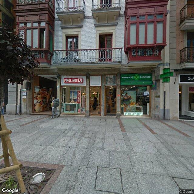 Street view near Farmacia Bermejo in Gijón/Xixón