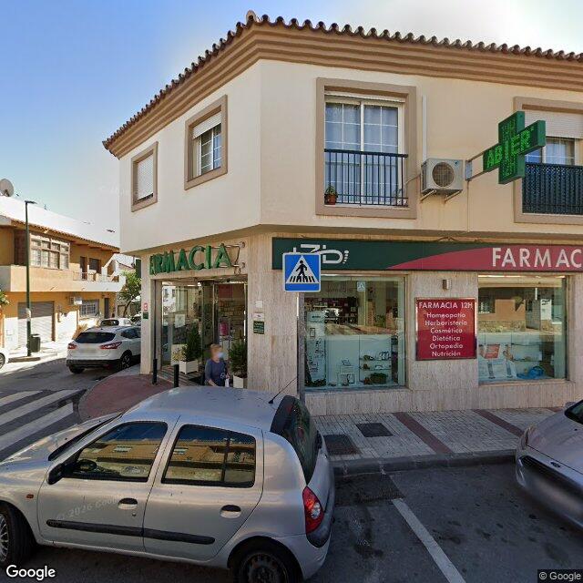 Street view near Farmacia Borrego Toledano in Málaga