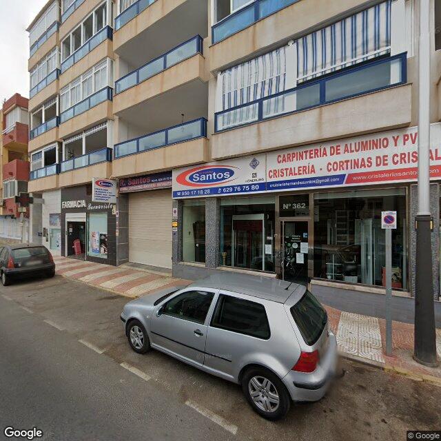 Street view near Farmacia Buenavista in Spain