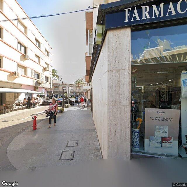 Street view near Farmacia Bueso in Spain