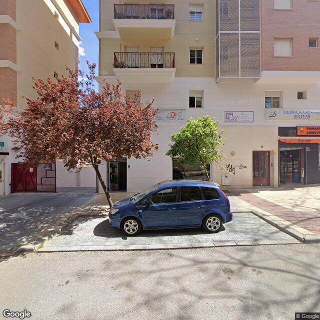Street view near Farmacia Bulevar in Jaén