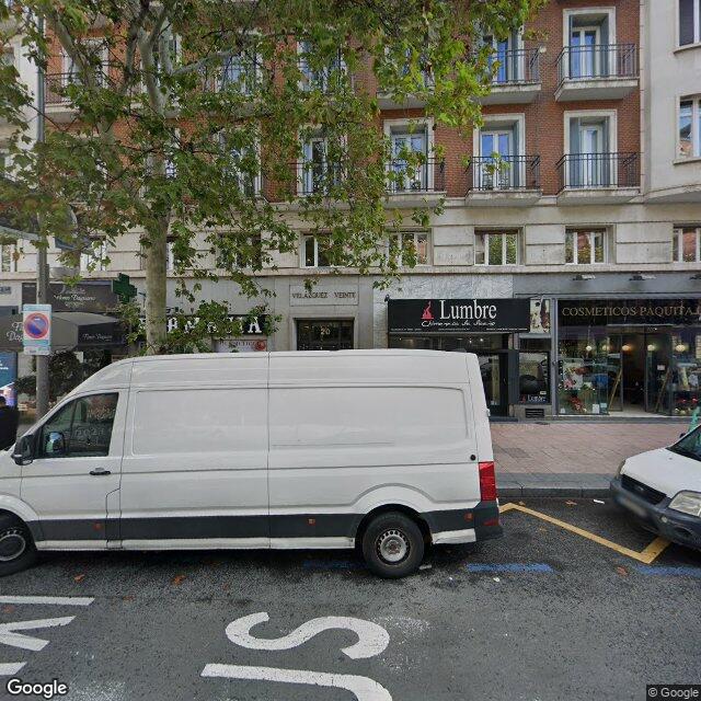 Street view near Farmacia in Madrid