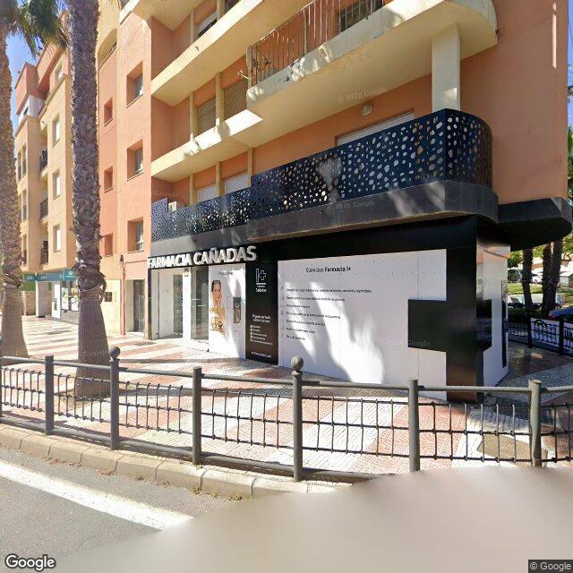 Street view near Farmacia Cañadas in Spain