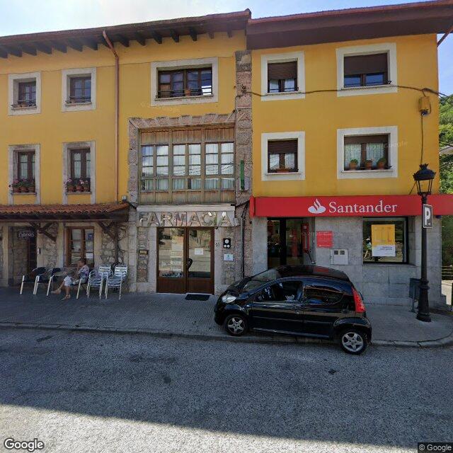 Street view near Farmacia Cabrales in Carreña