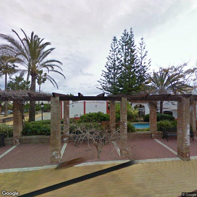 Street view near Farmacia Cancelada in Estepona