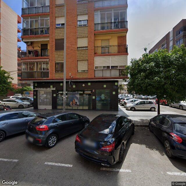 Street view near Farmacia Carabal in Spain