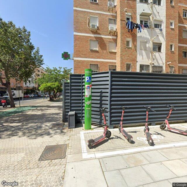 Street view near Farmacia Carretera De Carmona in Sevilla